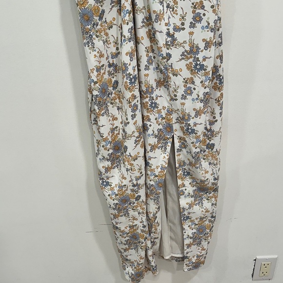 Floral Sleeveless Dress NWT - Picture 4 of 6